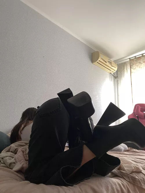 I went shopping today and fell on the bed without even taking off my shoes