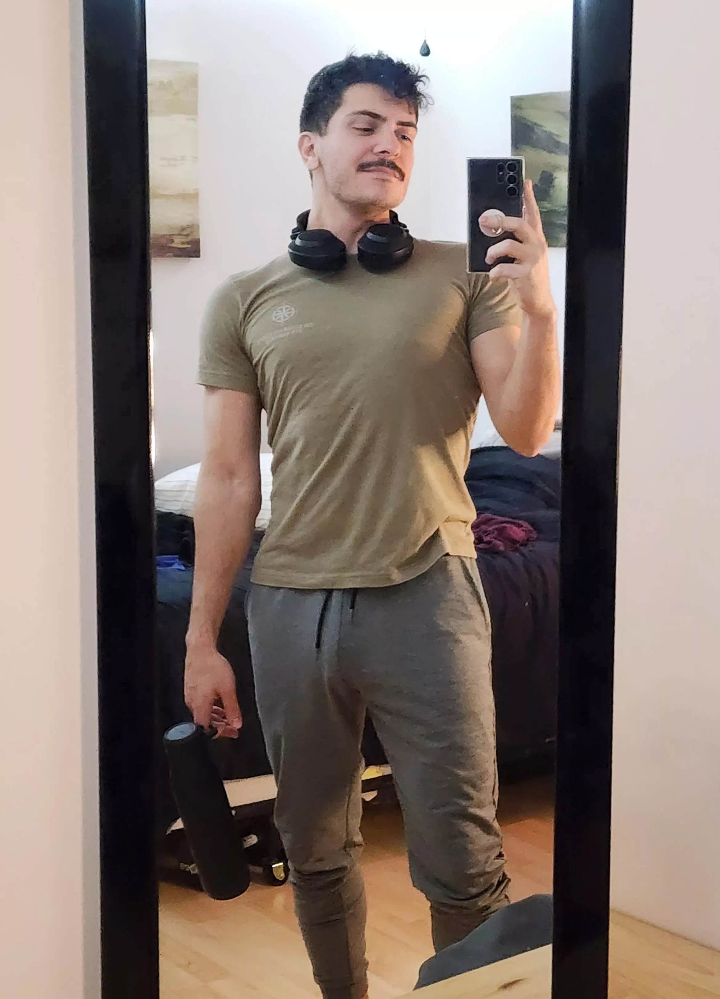 I'm trying to hit the gym consistently before summer gets here. Do you have any goals this year? I'm trying to hit the gym consistently before summer gets here. Do you have any goals this year?