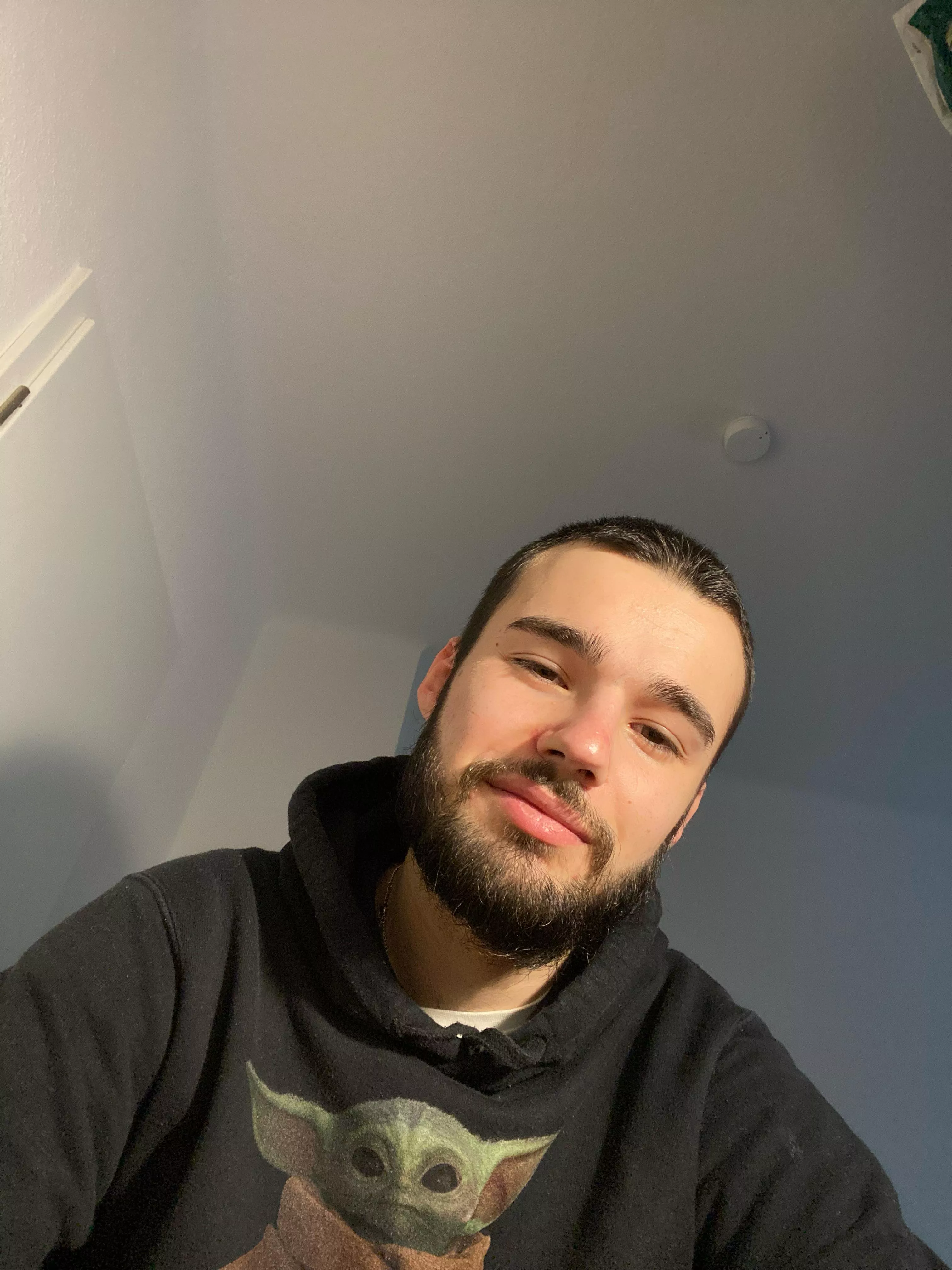 Is this light complimenting me? I’m not sure