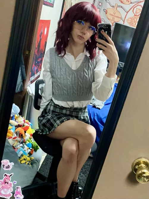 Just a cute nerd who doesn’t wanna study anymore 🤓