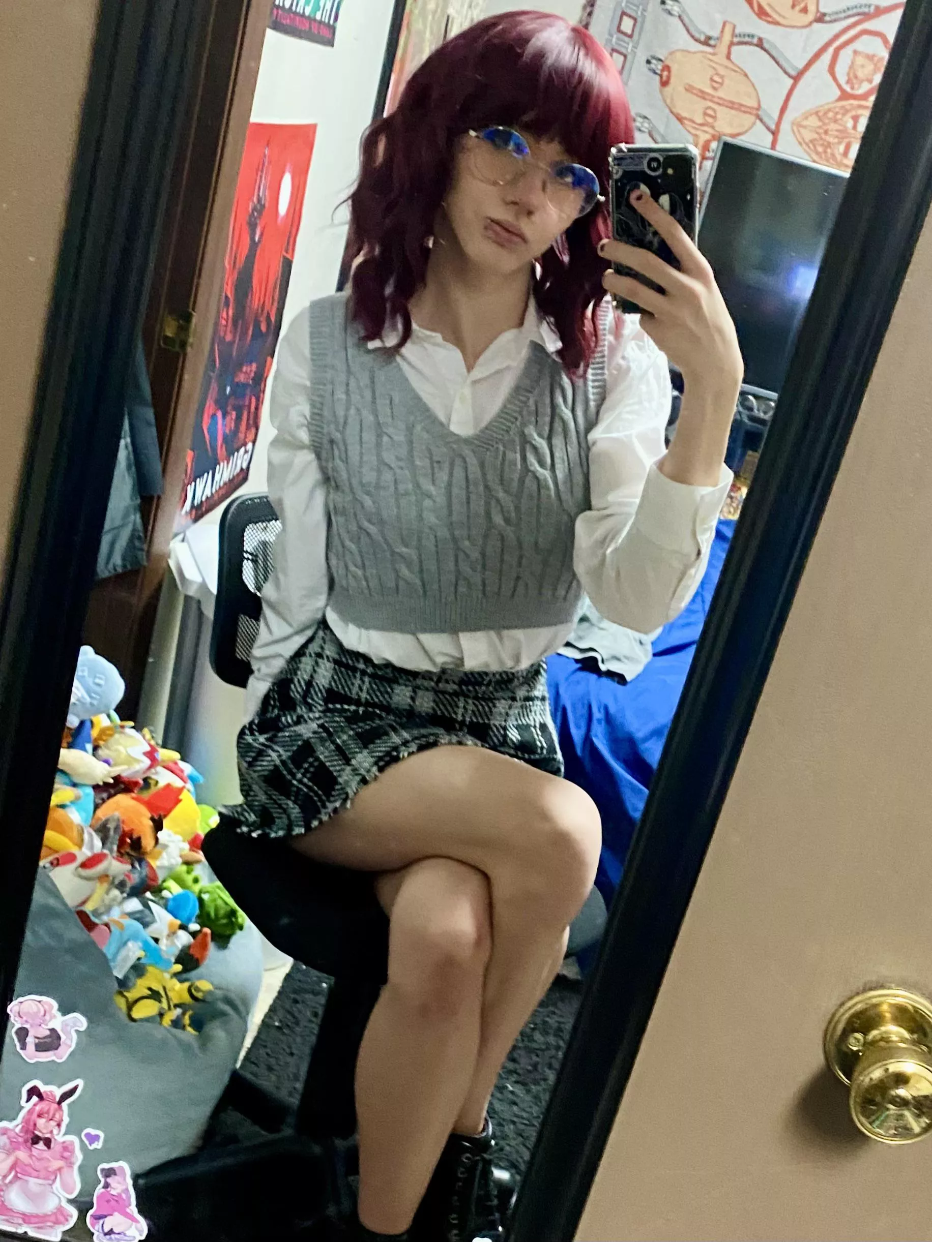 Just a cute nerd who doesn’t wanna study anymore 🤓