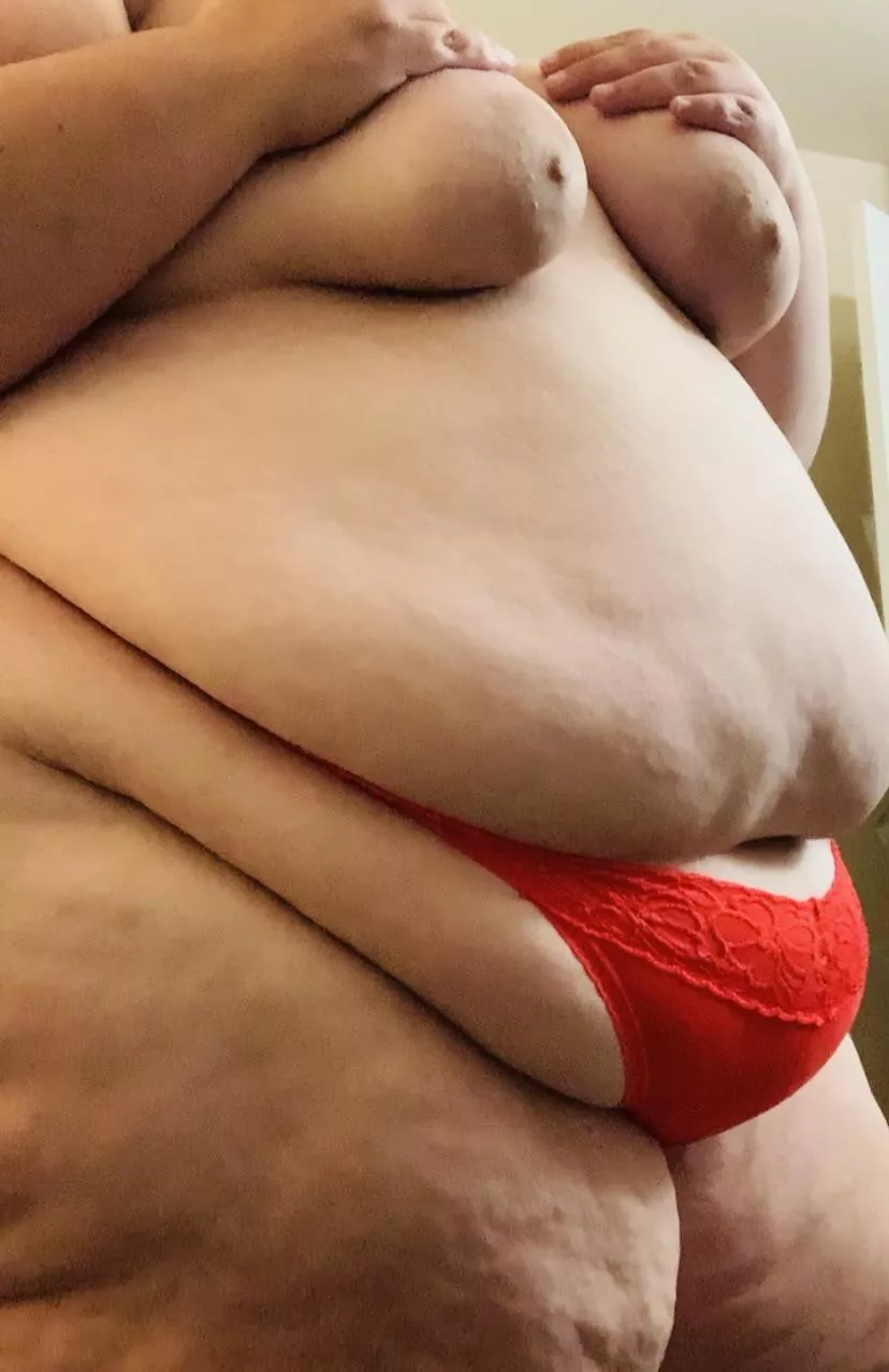 Just doing some housework 😜😈🌶️