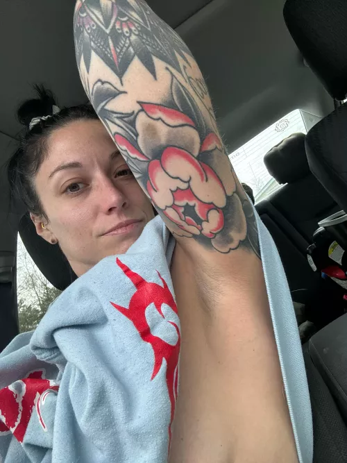 Let me introduce your tongue to my sweaty pit