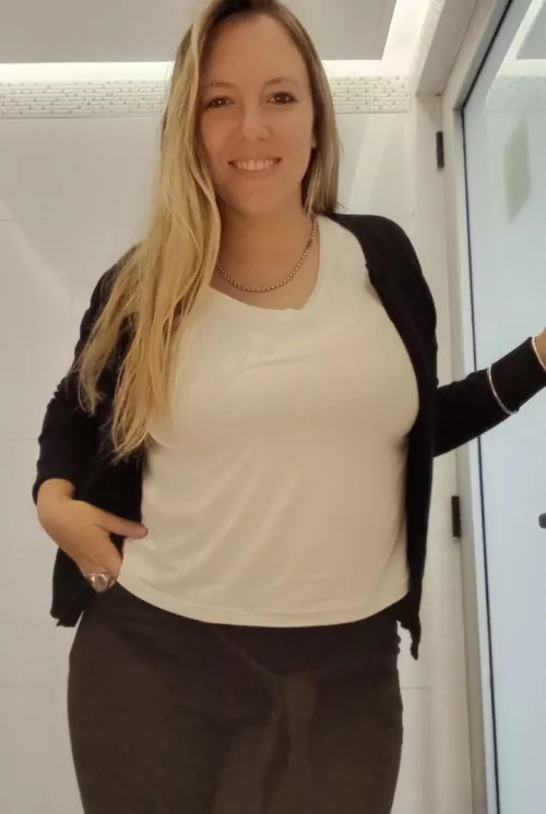 Mom like me is always been so sexy and hot