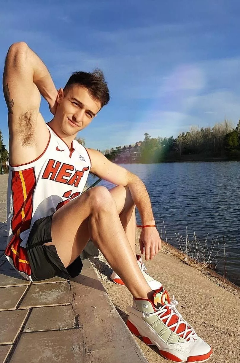 My boyfriend told me to shave my pits, wdy think?