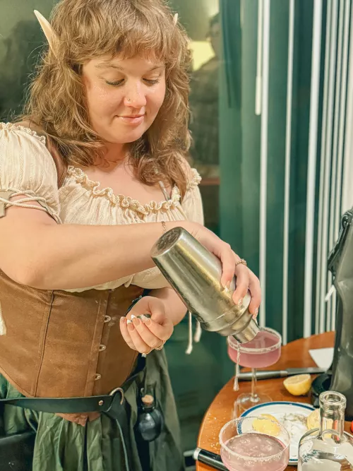 POV I’m the half elf making you a drink at the tavern