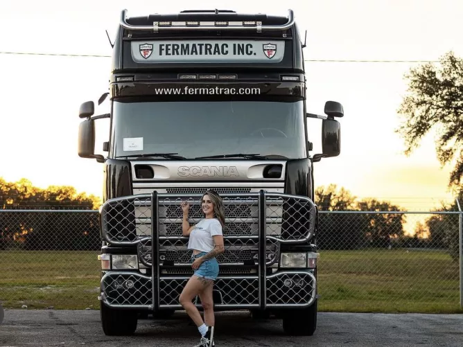 Showing the scania some love ❤️ #scania #onlyfans #milf #fyp #fy #foryou