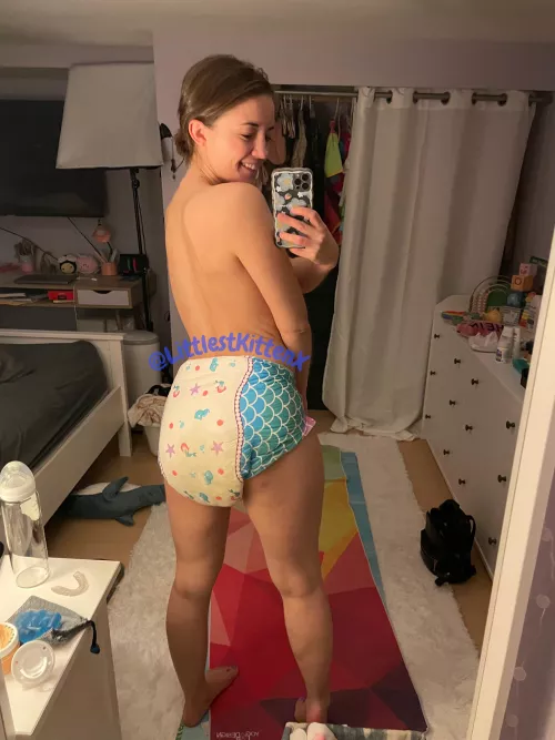 Soggy lil mermaid 💦