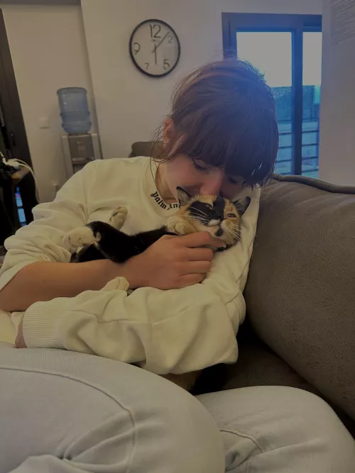 This classy girl looks for some classy boy :)