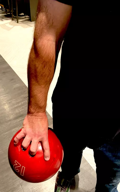 Three fingers ought to do it 😏