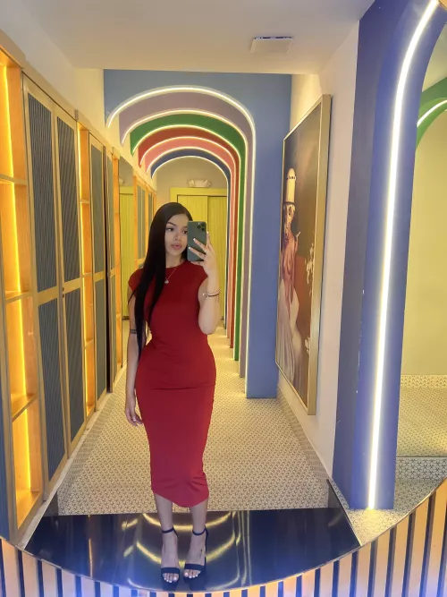 tight dress just like my tight…