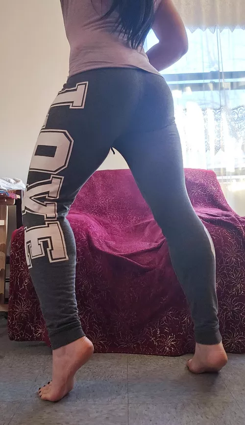 Took a break from cleaning to take a pic. 😉