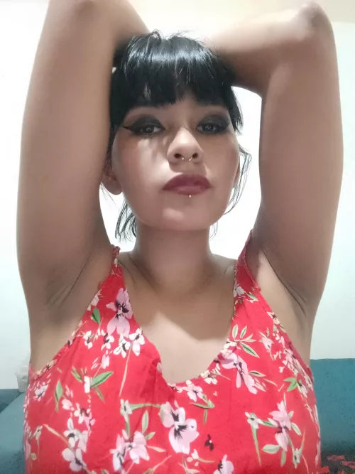 Two armpits only for those who know how to treat a lady 🤑