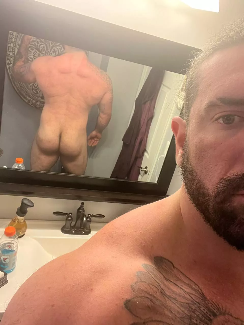 What do you think of this muscled ass, hot or not?