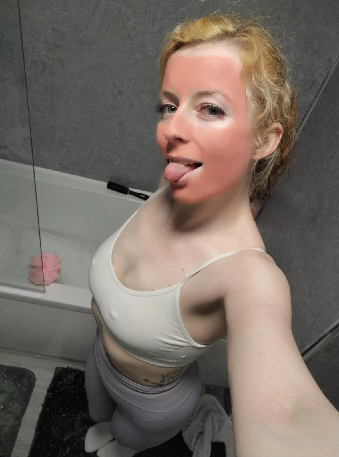 What's your favourite colour leggings on a girl?