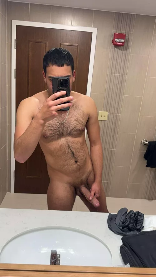 Where are my Fem gaymers who want to entertain me