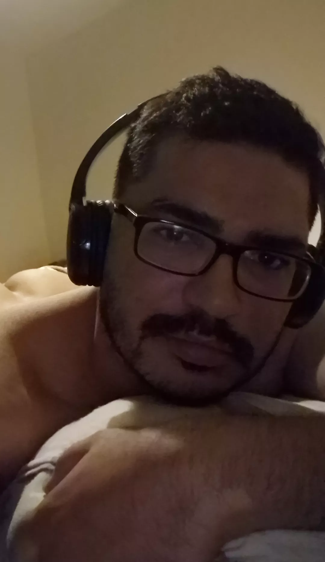 About to go ham on Bayonetta after having my Friday nap ayyy About to go ham on Bayonetta after having my Friday nap ayyy