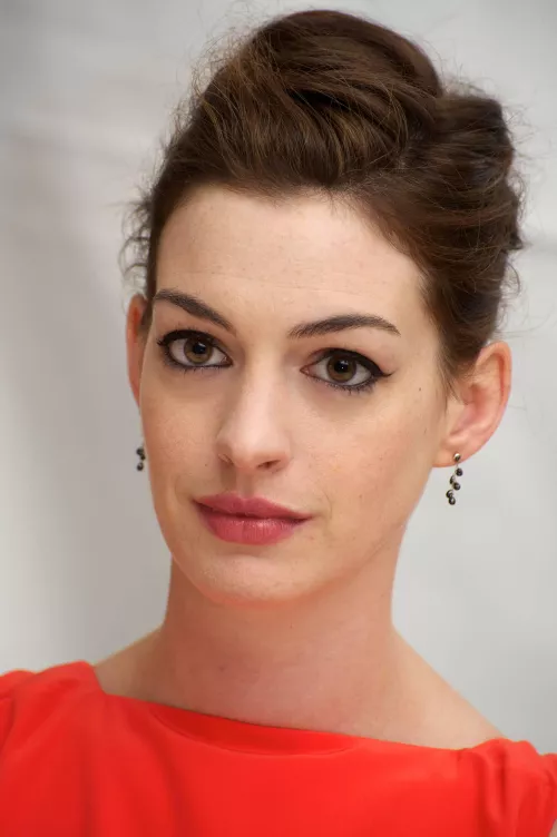 Anne Hathaway