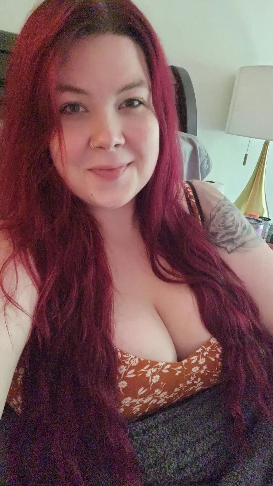 Anyone else having a cozy/lazy weekend in bed? 🛏️