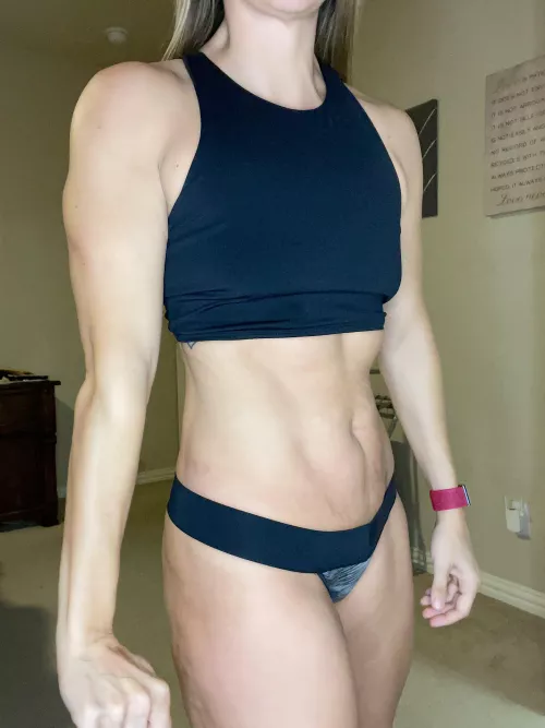 Did someone order a naughty muscle mommy