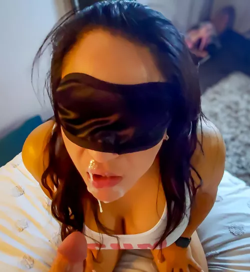 Don't know who you are. Don't care. Just plaster my face.