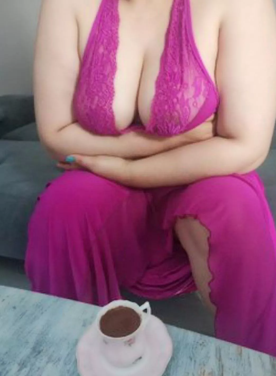 Fancy coffee with arabian cheating mom?