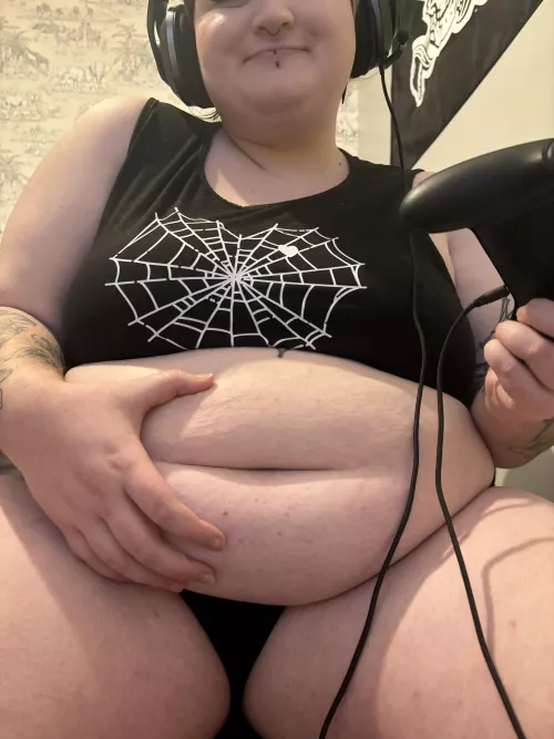 Gainer gamer girl 🐷🎮🖤