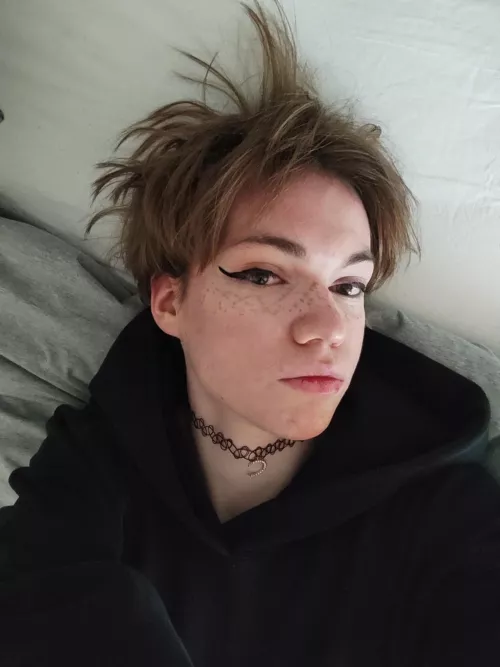 heyy wanna wake up next to each other?