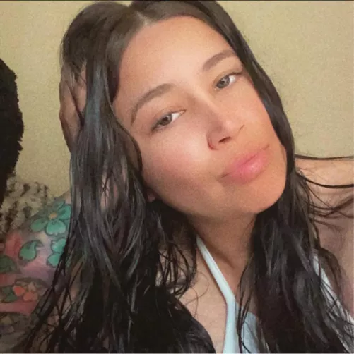 Hi men thinking I need attention