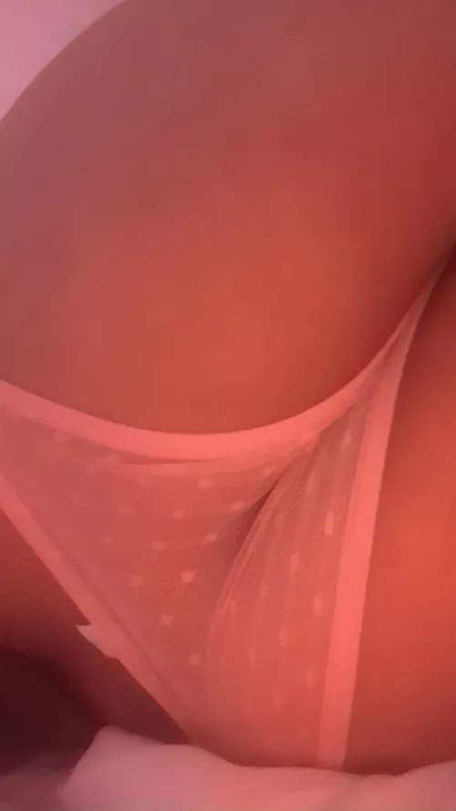 How do you like my back? (f)