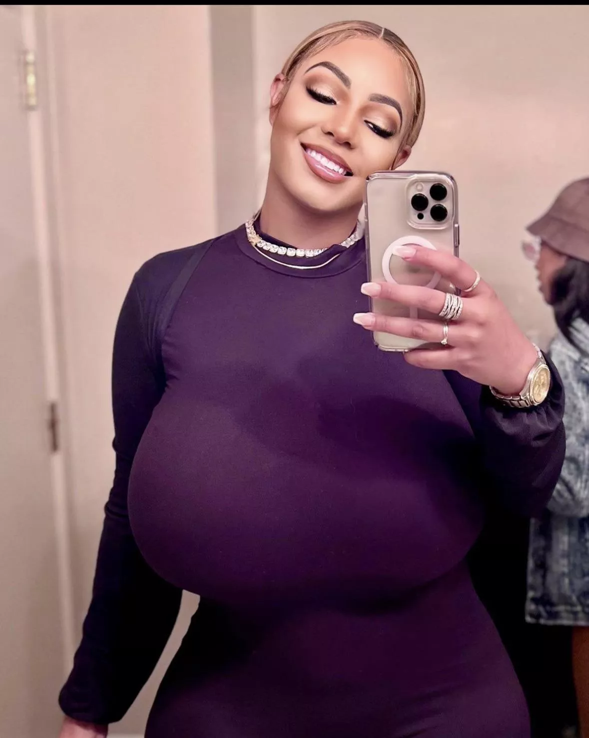 I don’t think there’s any way to hide those