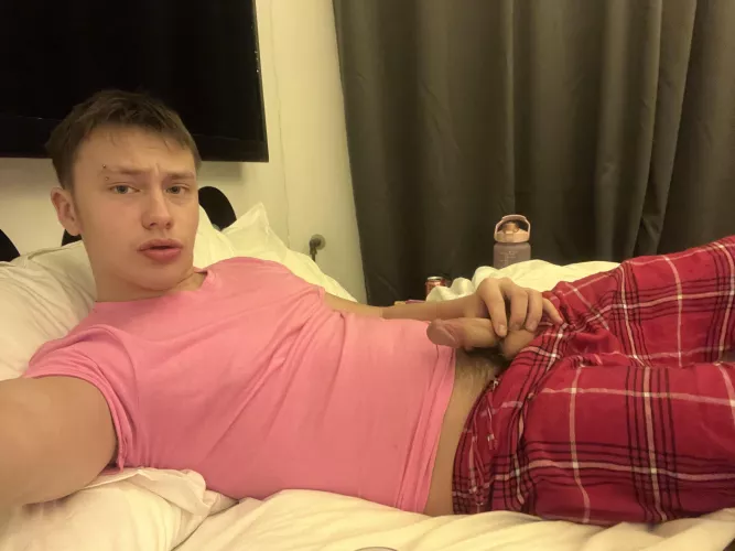 I drank so much water can I pee in any of your holes?😈🍆