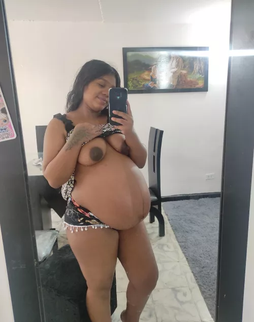 I'm looking for daddy to caress my belly 😈 I'll wait for you.