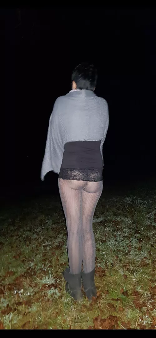 Is my dress to short? I love to show my ass,you like it ?