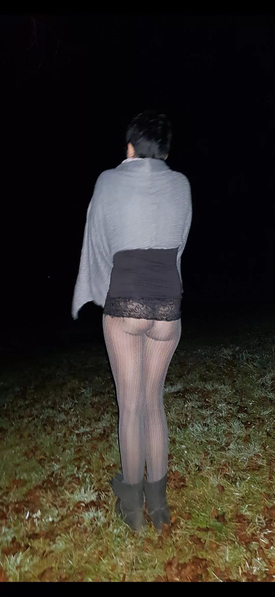 Is my dress to short? I love to show my ass,you like it ?
