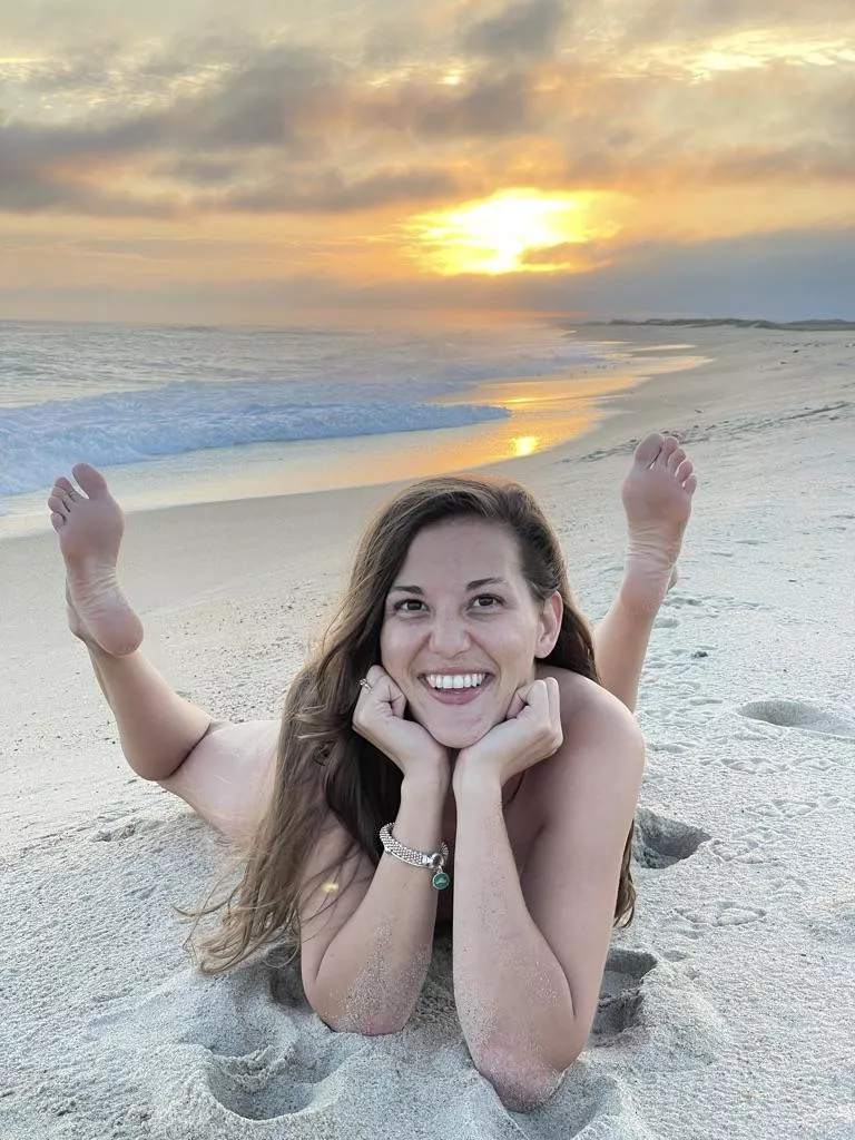 Nothing like some foot poses on my private beach 😉