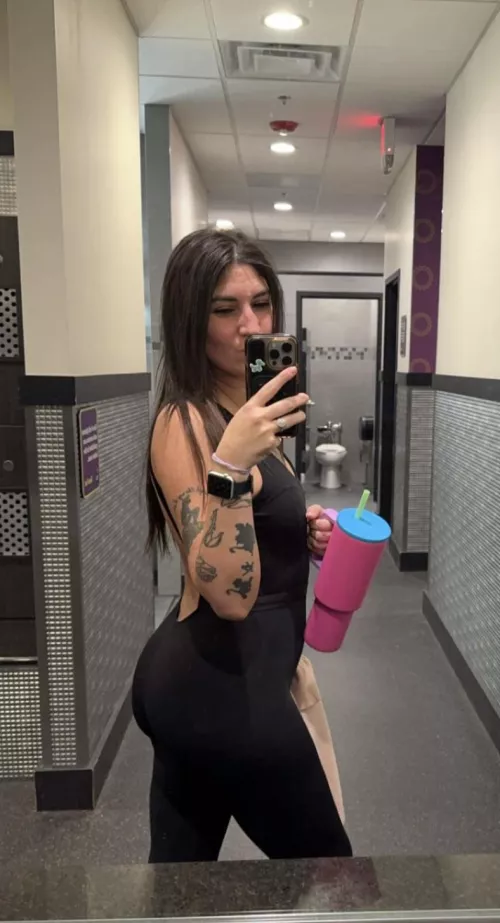 @PeekingCheeks on IG