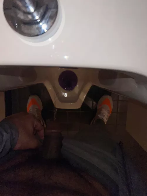 Pissing like a sprinkler