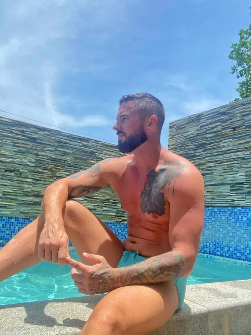 Pool rehab simply becomes a tanning session 😂