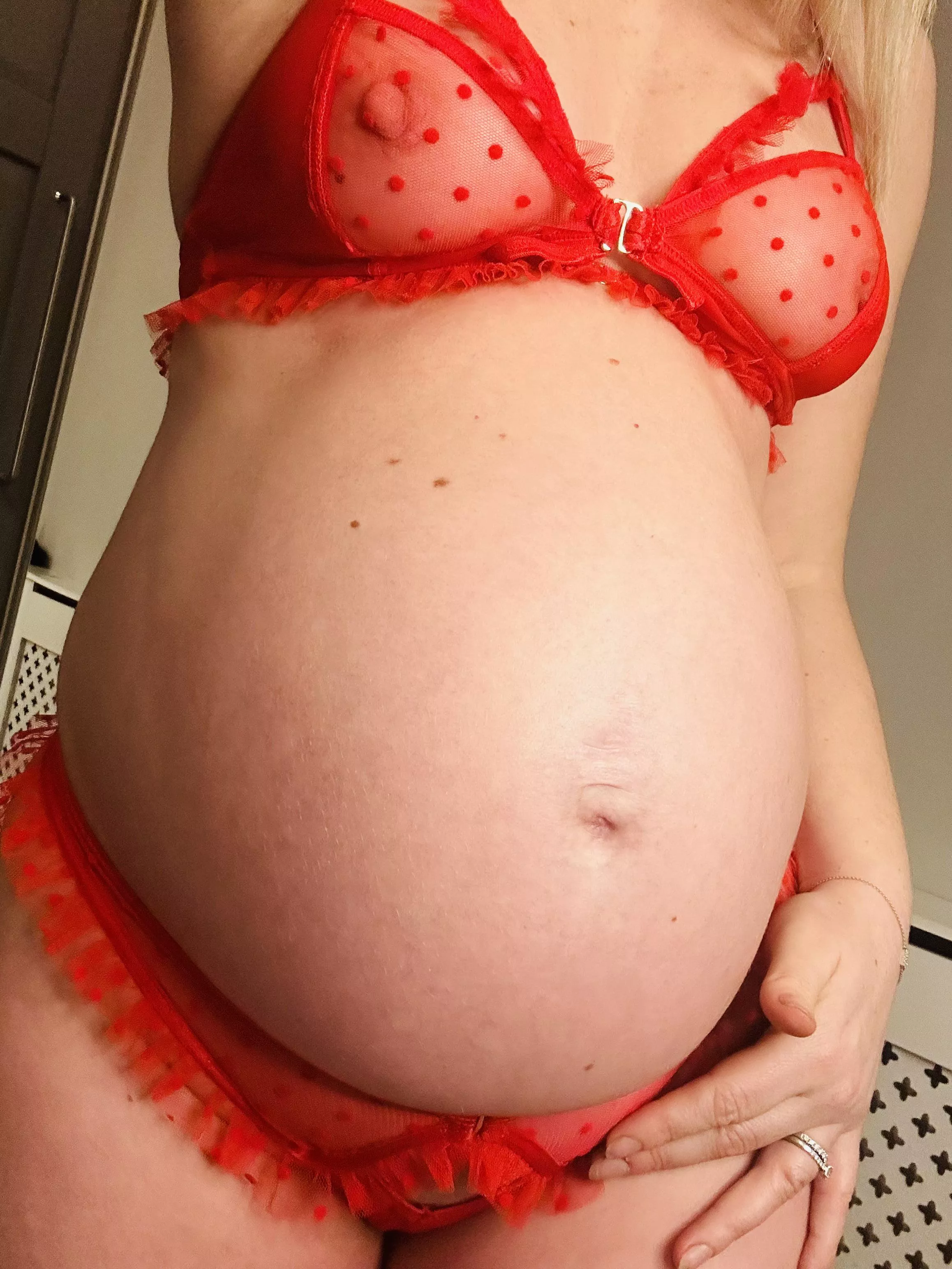 Pregnant makes me horny