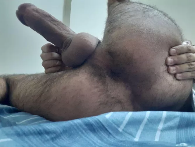 The hole or the pole? Text me I love meeting hot guys.