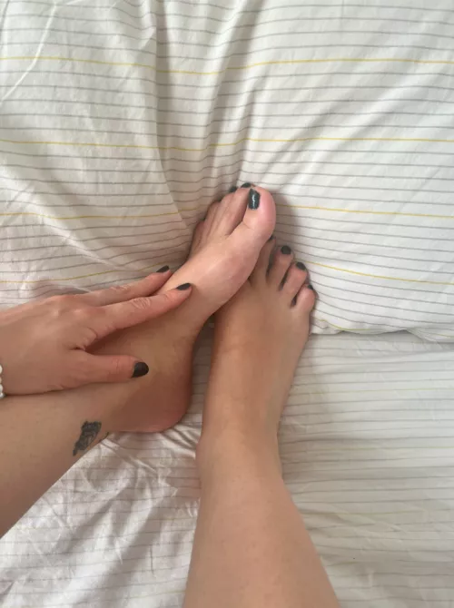 This is where your tongue belongs (OC)