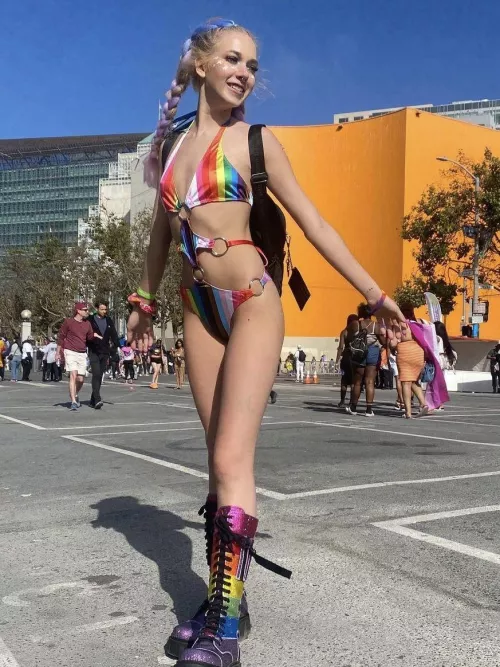 Watch your girl. I might take her 😜