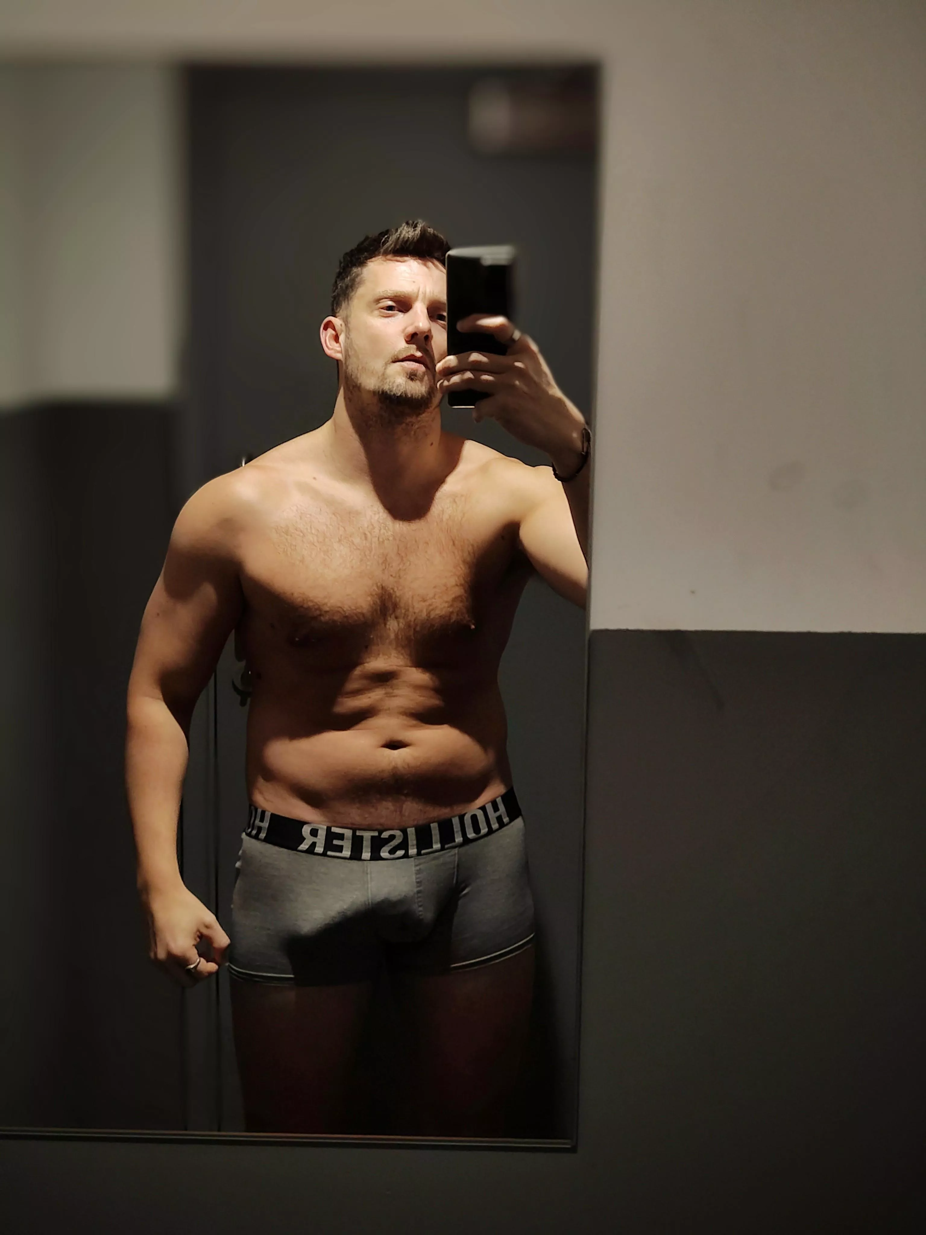 What did you notice first about this British Professor?