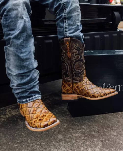 Where can I find this exact boots? Piraruccu exotic boot