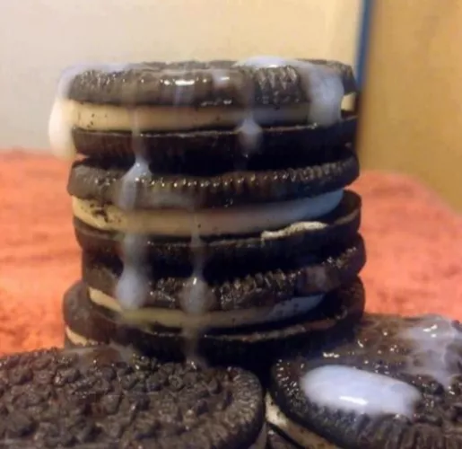 Who else loves oreos. ;)
