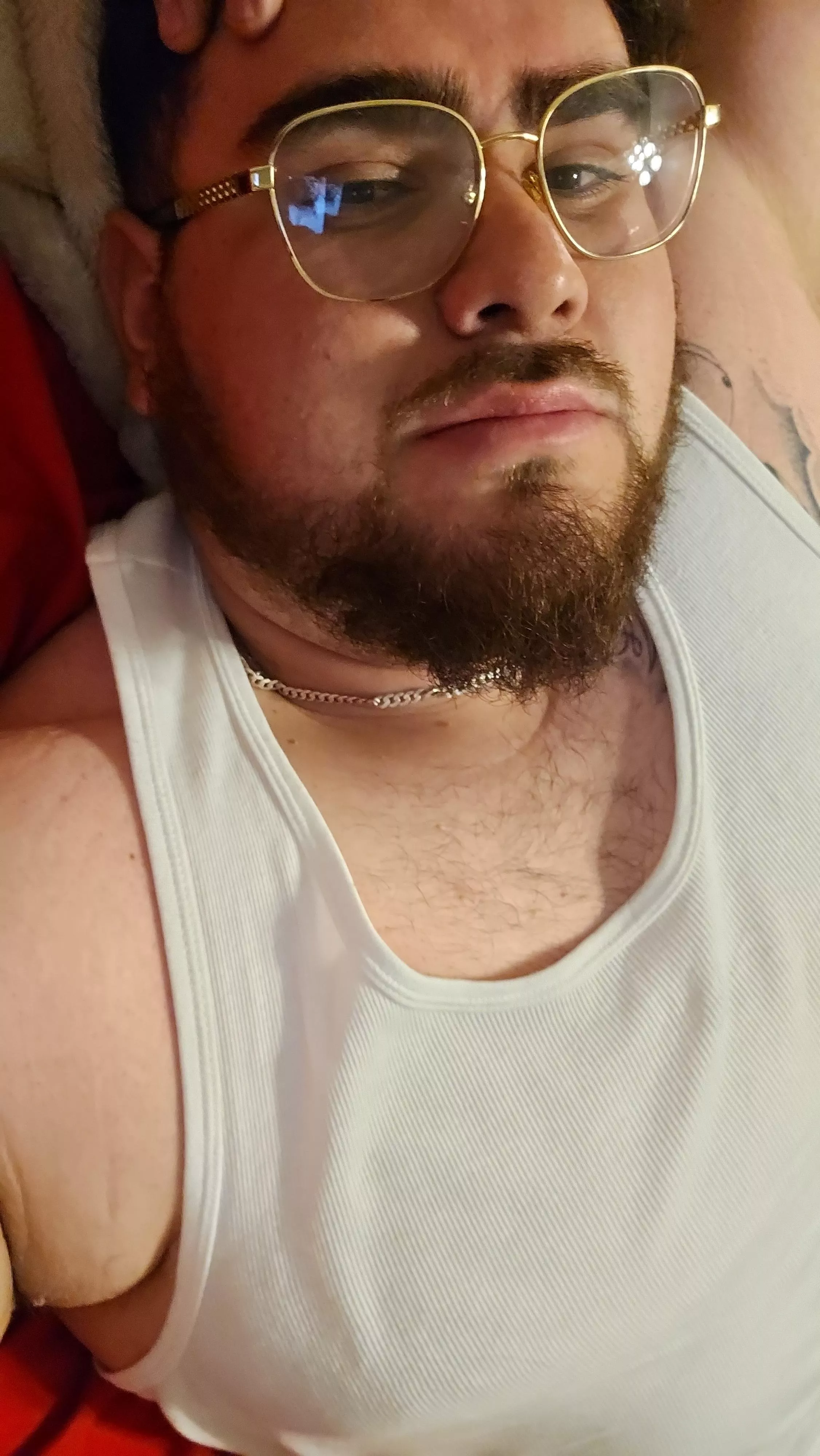 Wife left for work and left me all horny. Any females wanna chat