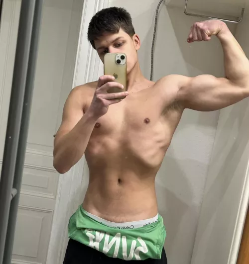 (19)Would you sniff my post workout armpit?