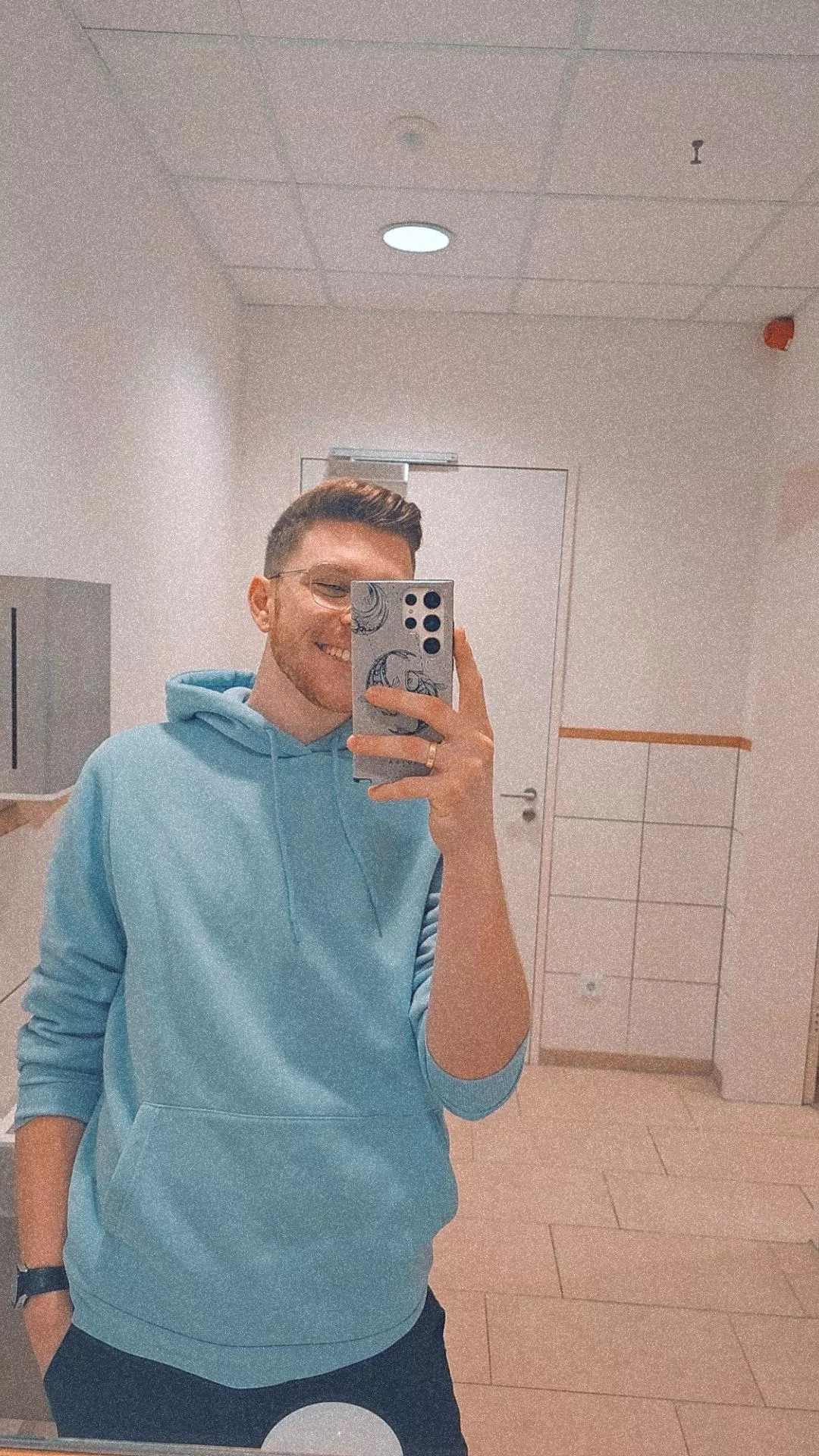 [23, German] What would you want to do with me?