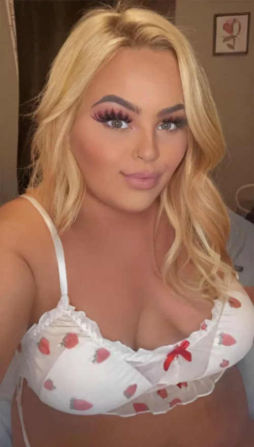 Am I girlfriend material?